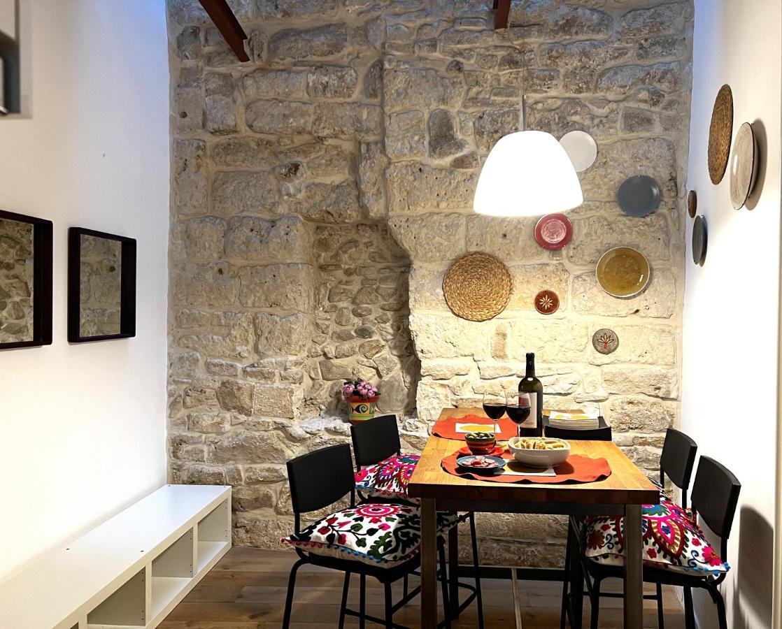 Palazzo Barone,Nel Cuore Del Borgo Antico. Lejlighed Bari Eksteriør billede